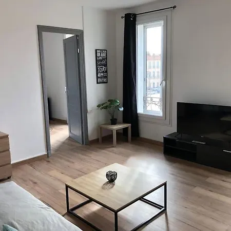 Apartment Spacieux Centre Rivesaltes