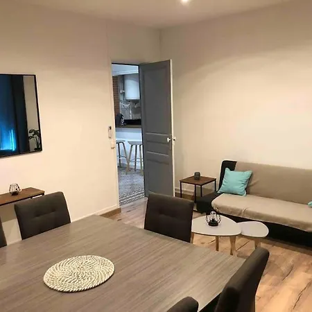 Spacieux Centre Apartment